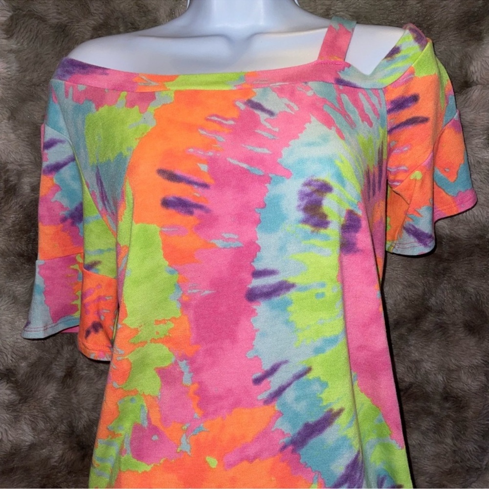 Small Tie-Dye One Shoulder Blouse